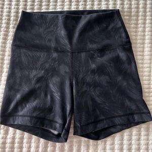 90 Degree By Reflex Black Patterned Bike Shorts
